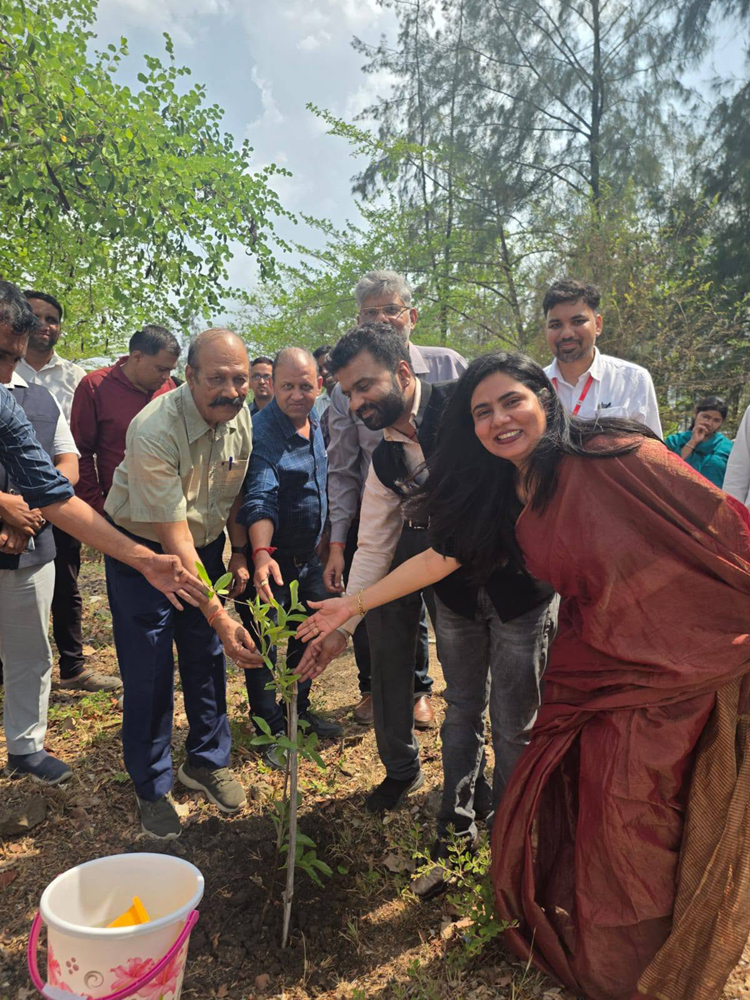 विश्व पर्यावरण दिवस,सप्ताह के अवसर पर राधारमण इंस्टीट्यूट ऑफ फार्मास्युटिकल साइंसेज में वृक्षारोपण कार्यक्रम आयोजित किया गया।